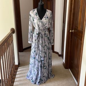 Beautiful flowy maxi dress